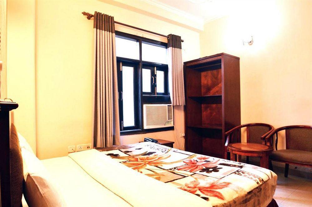Hotel Sunrise Delhi  Exterior photo
