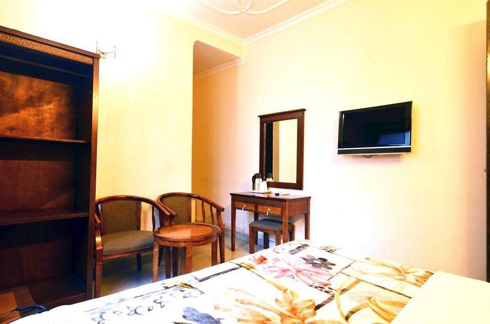 Hotel Sunrise Delhi  Exterior photo