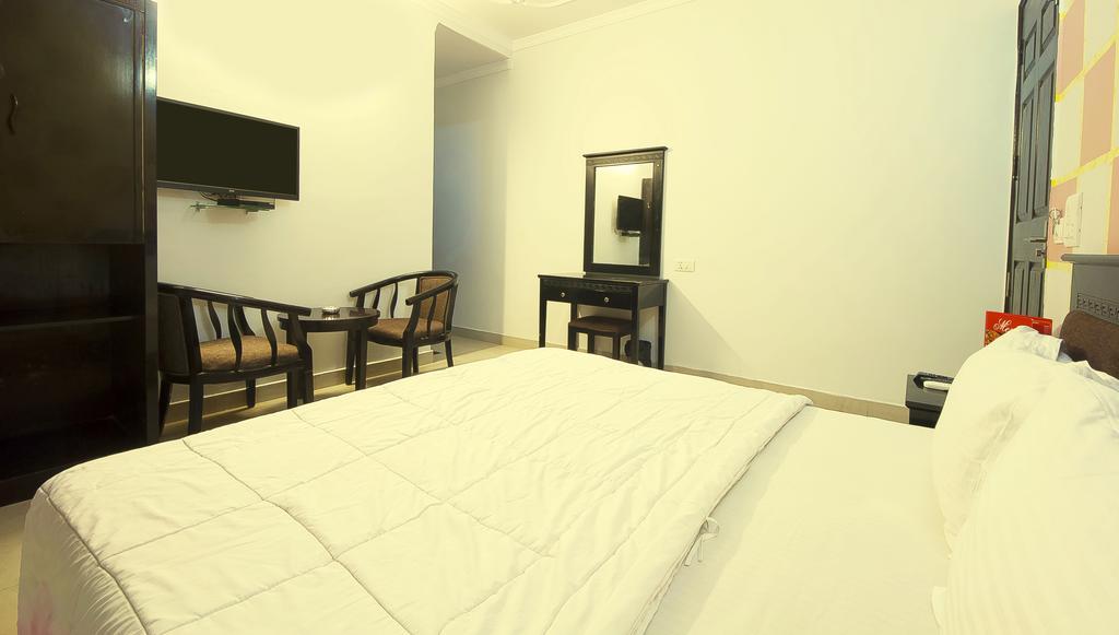 Hotel Sunrise Delhi  Exterior photo