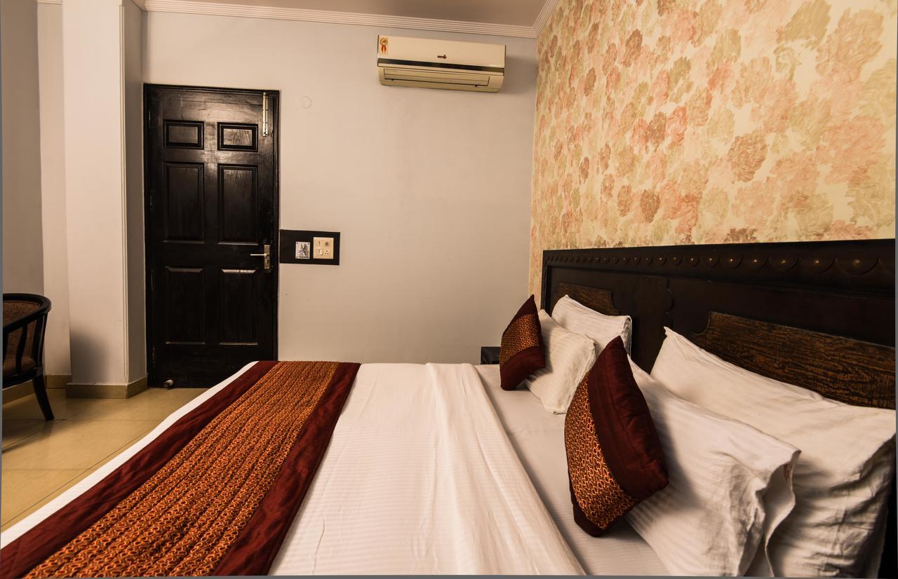 Hotel Sunrise Delhi  Exterior photo