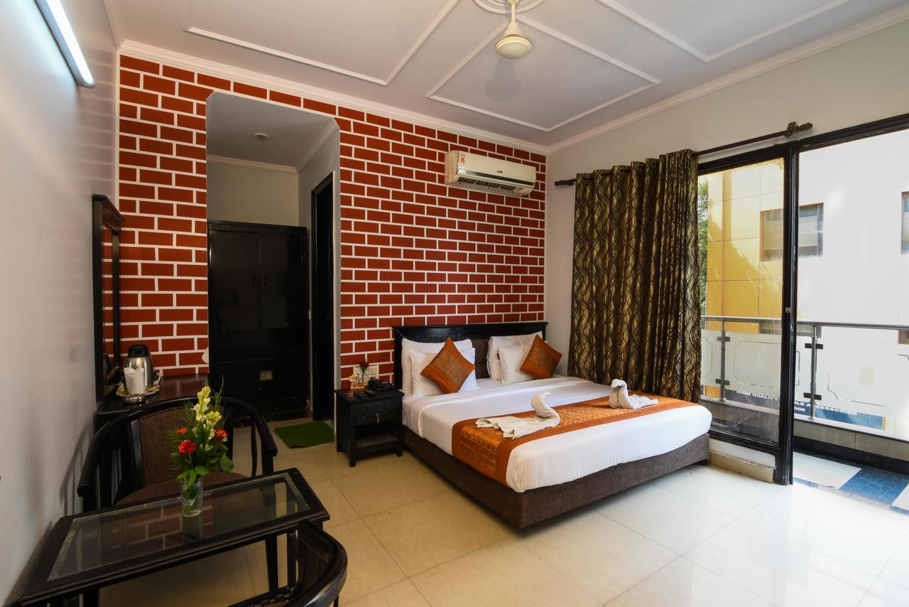 Hotel Sunrise Delhi  Exterior photo