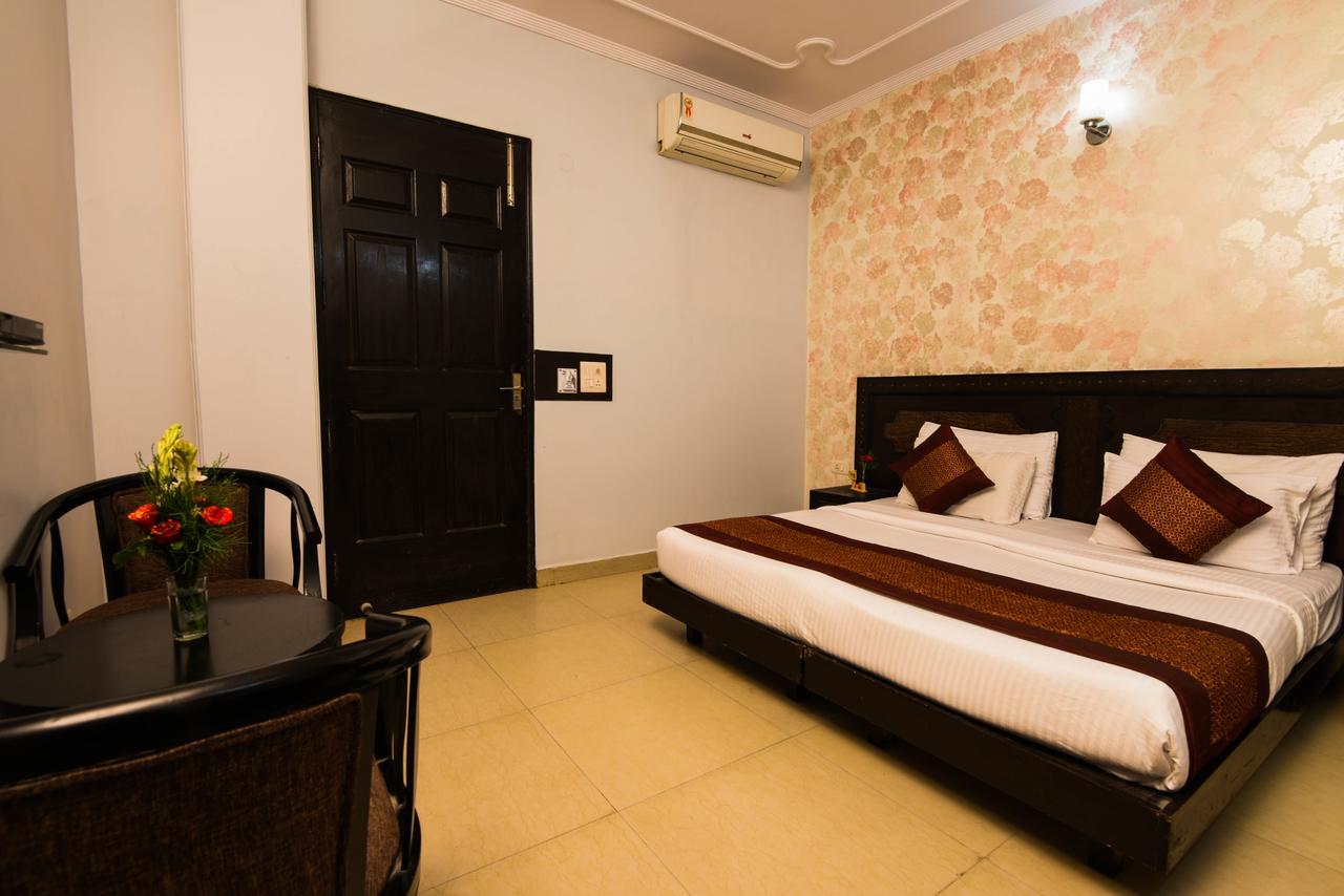 Hotel Sunrise Delhi  Exterior photo