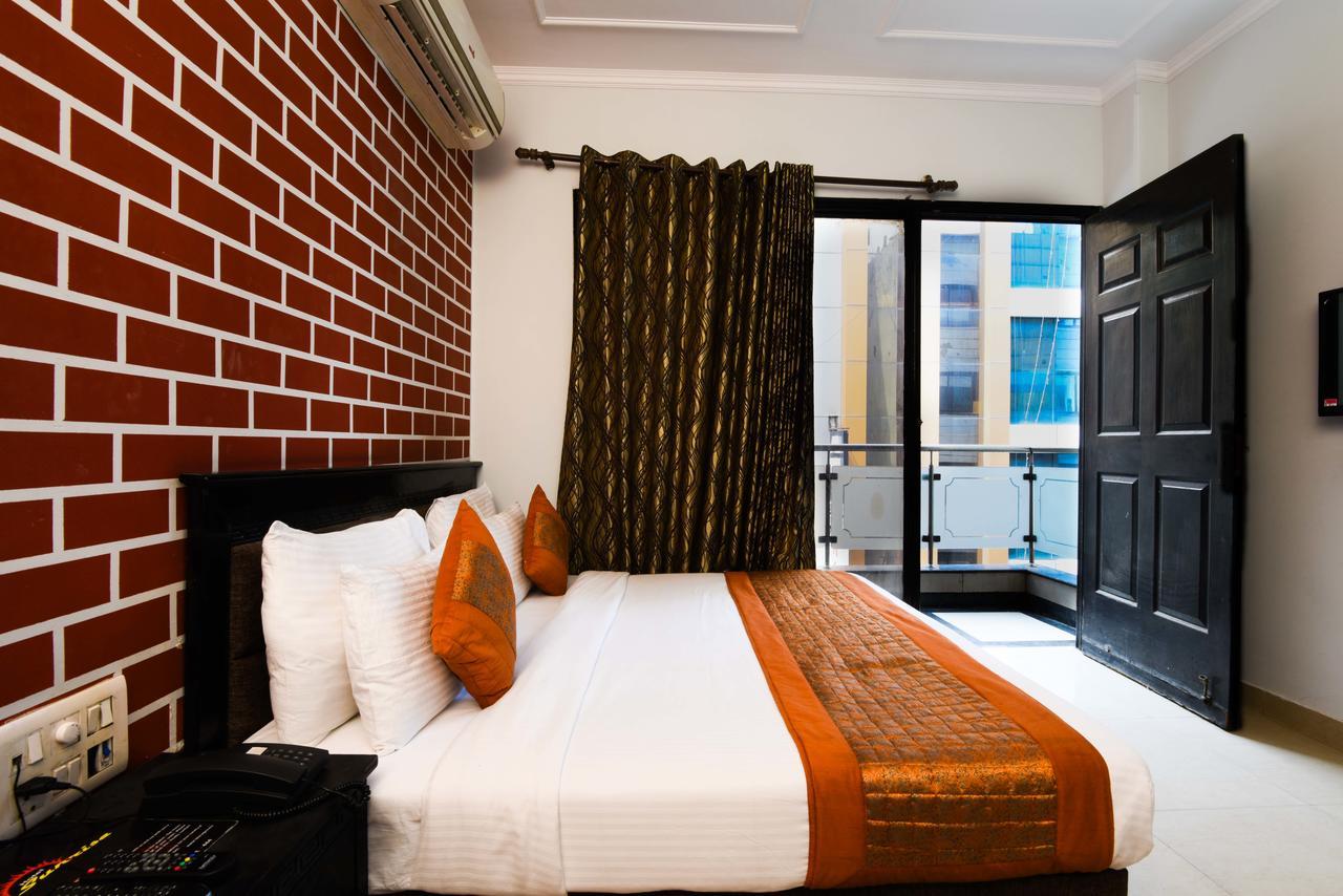 Hotel Sunrise Delhi  Exterior photo
