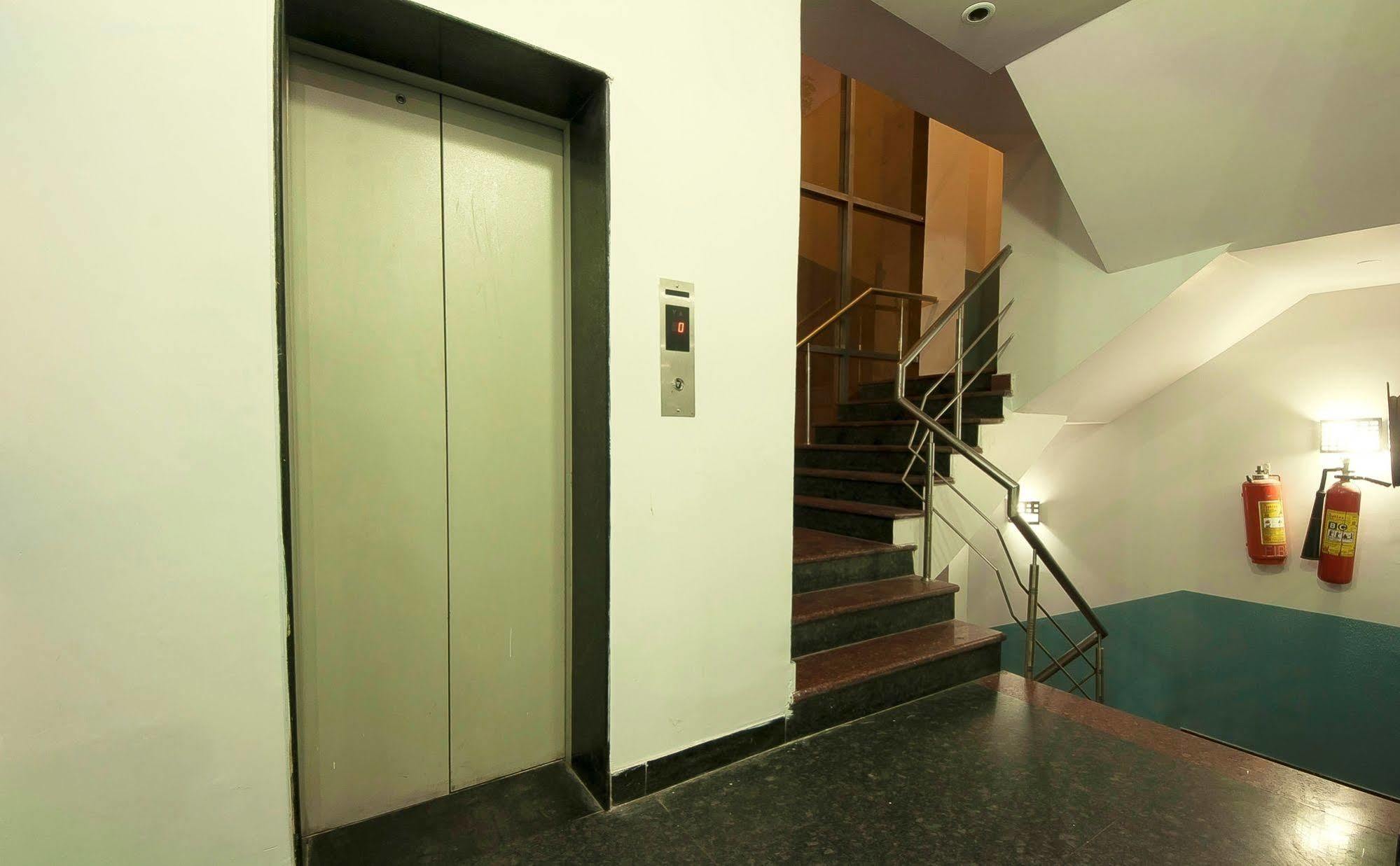 Hotel Sunrise Delhi  Exterior photo